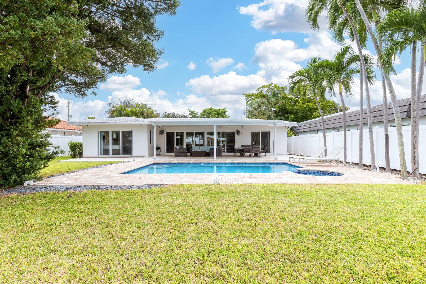 2031 NE 14th Ct Fort Lauderdale, FL 33304