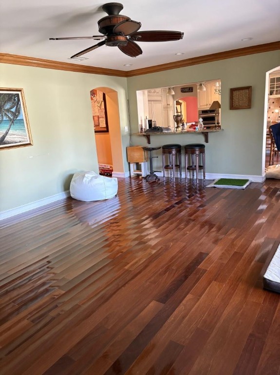 418 Alamanda Dr Hallandale Beach, FL 33009