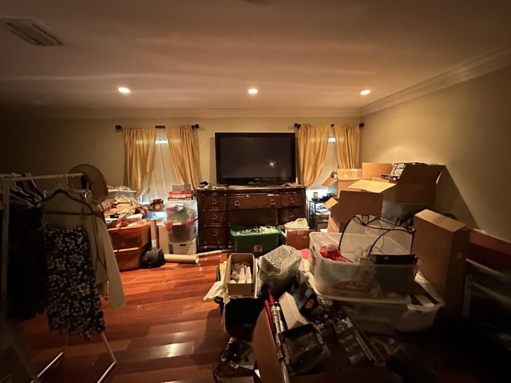 418 Alamanda Dr Hallandale Beach, FL 33009