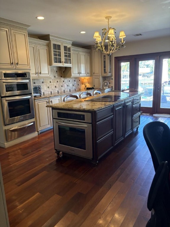 418 Alamanda Dr Hallandale Beach, FL 33009