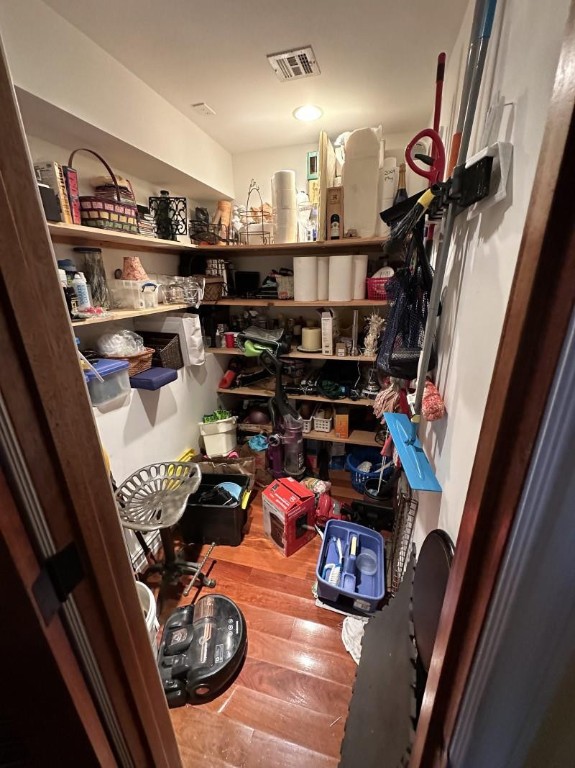 418 Alamanda Dr Hallandale Beach, FL 33009