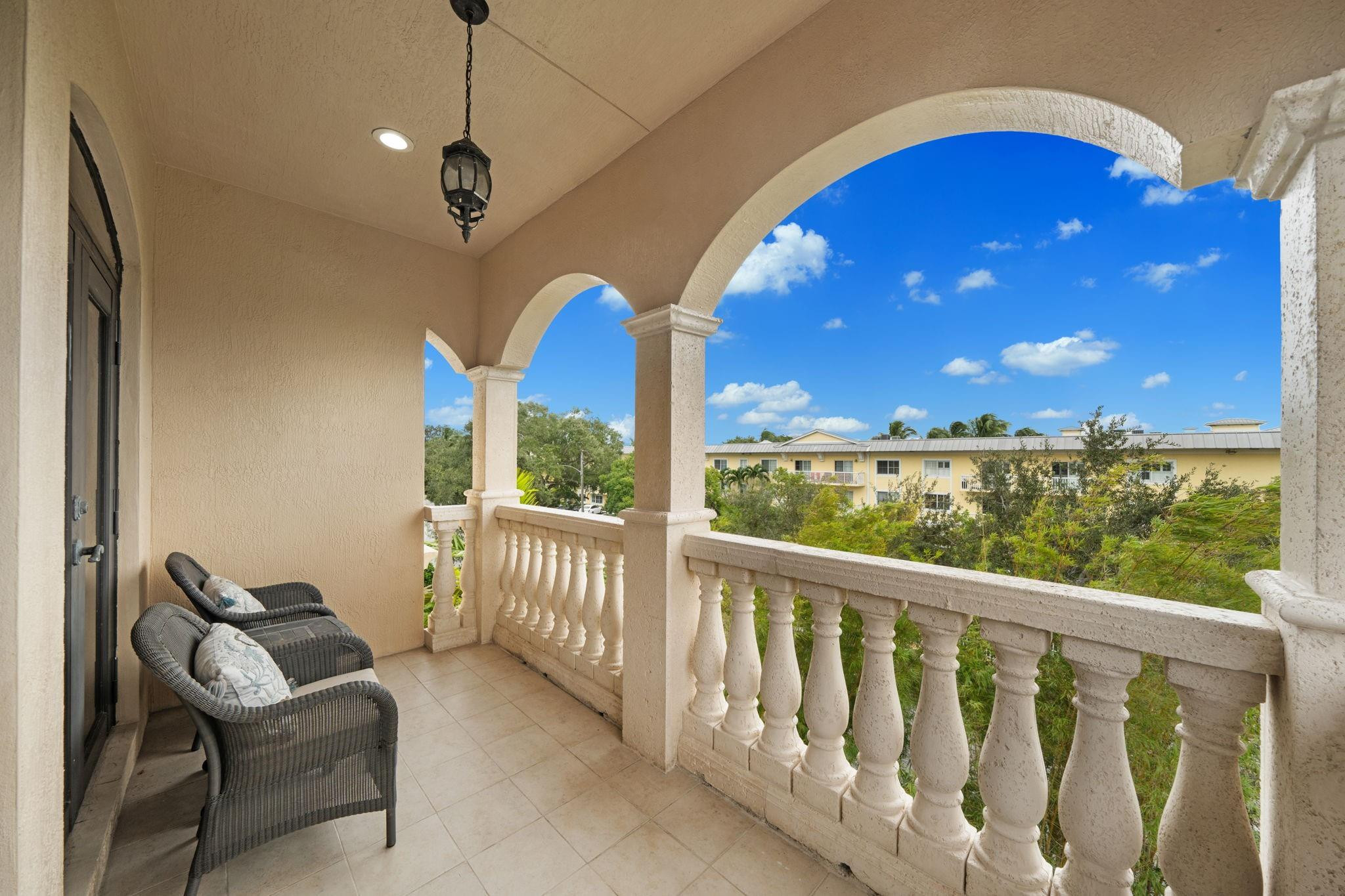 1503 NE 2nd #1503 Fort Lauderdale, FL 33301