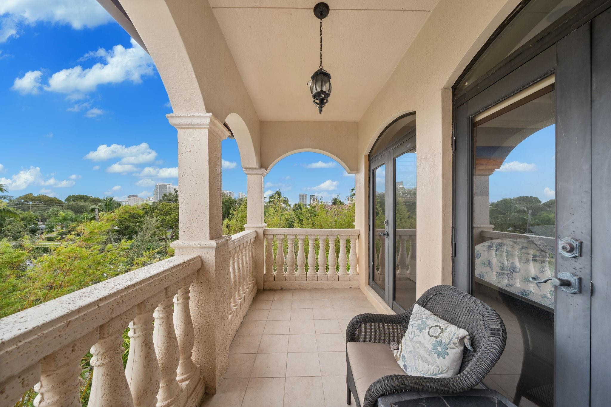 1503 NE 2nd #1503 Fort Lauderdale, FL 33301