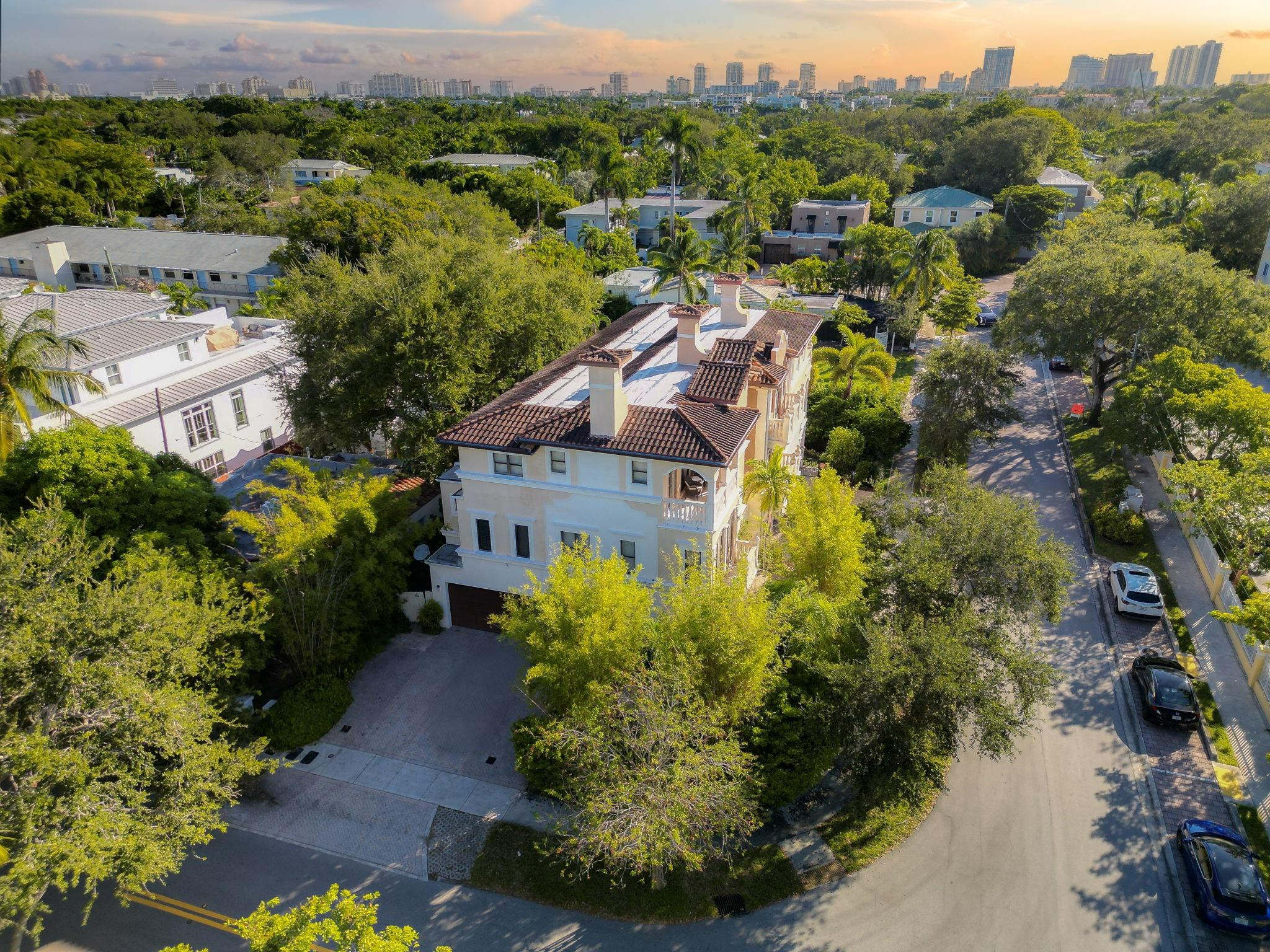 1503 NE 2nd #1503 Fort Lauderdale, FL 33301