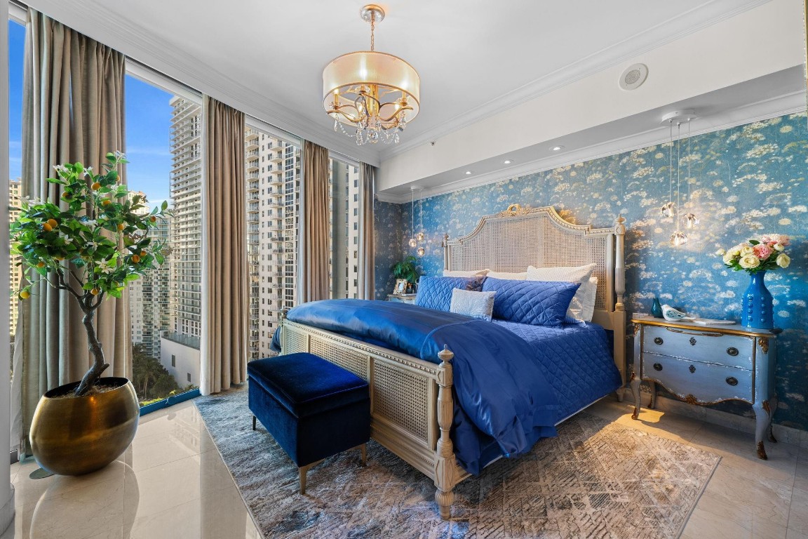 333 Las Olas #2308 Fort Lauderdale, FL 33301