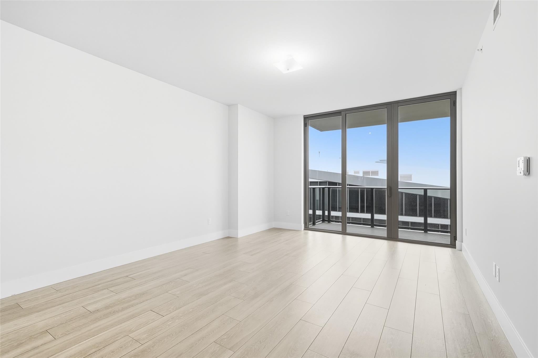 2960 NE 207th St #1108 Miami, FL 33180