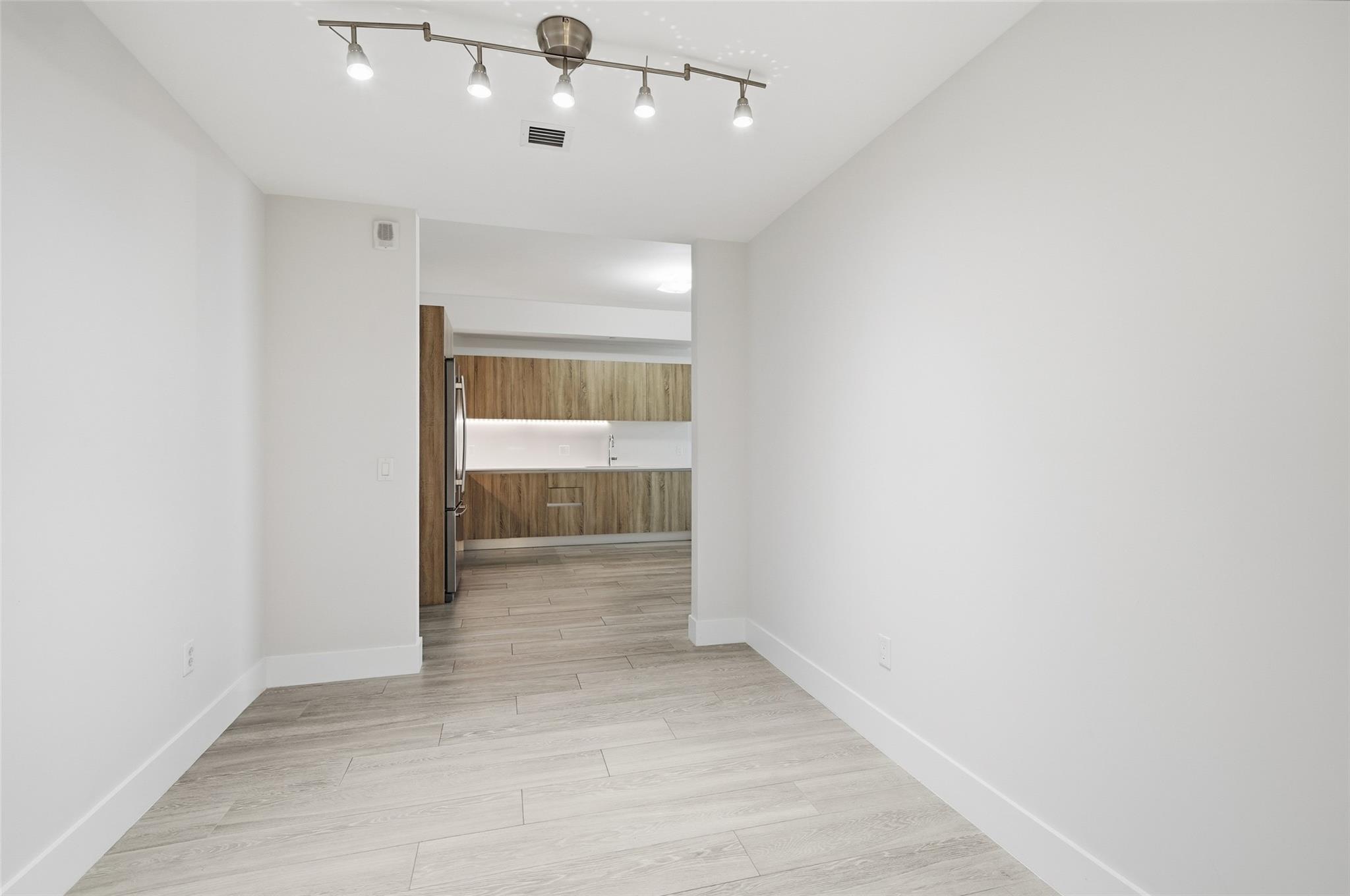 2960 NE 207th St #1108 Miami, FL 33180