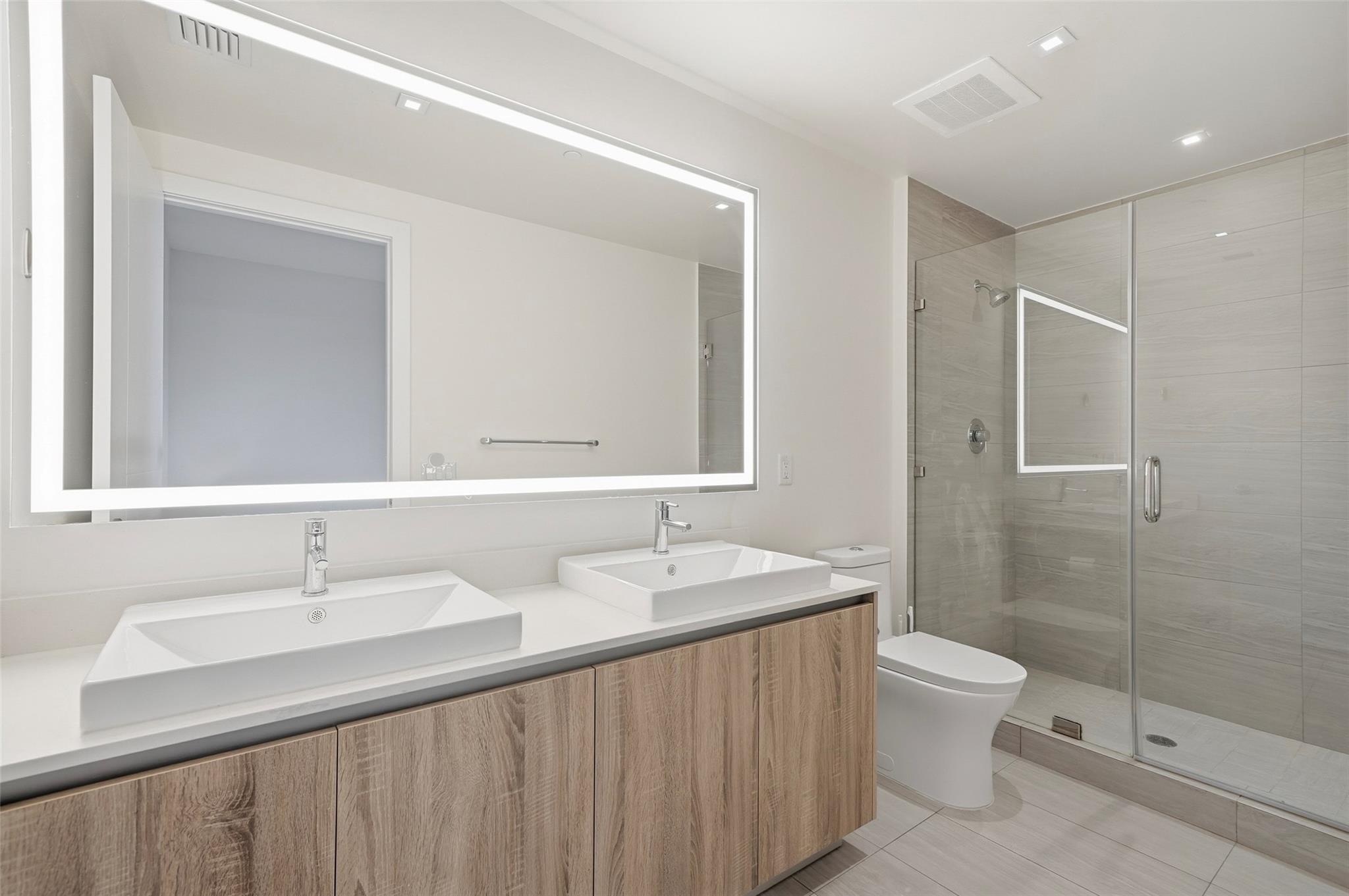 2960 NE 207th St #1108 Miami, FL 33180