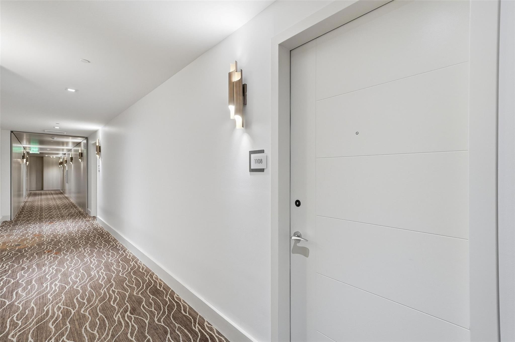 2960 NE 207th St #1108 Miami, FL 33180