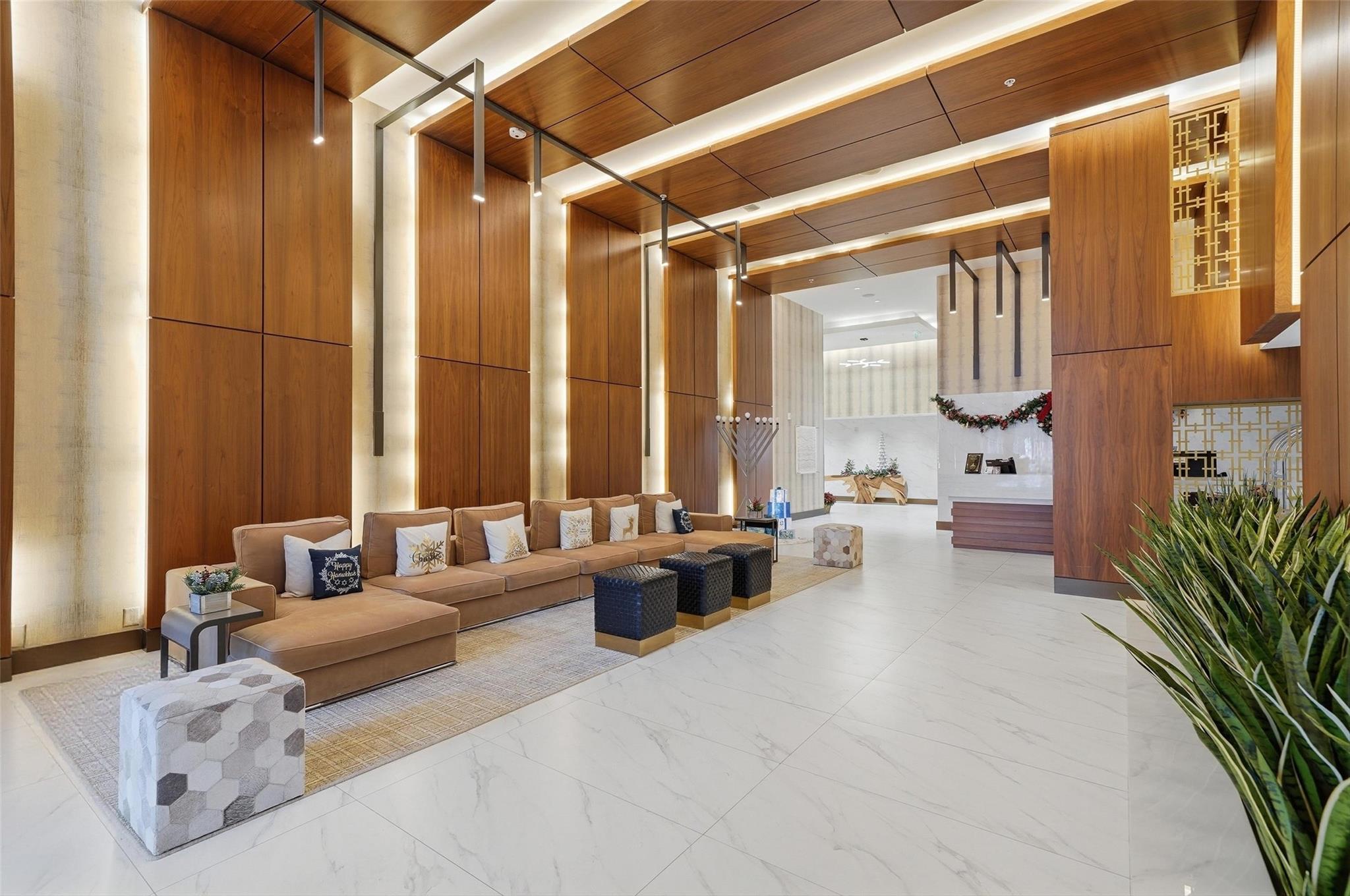 2960 NE 207th St #1108 Miami, FL 33180