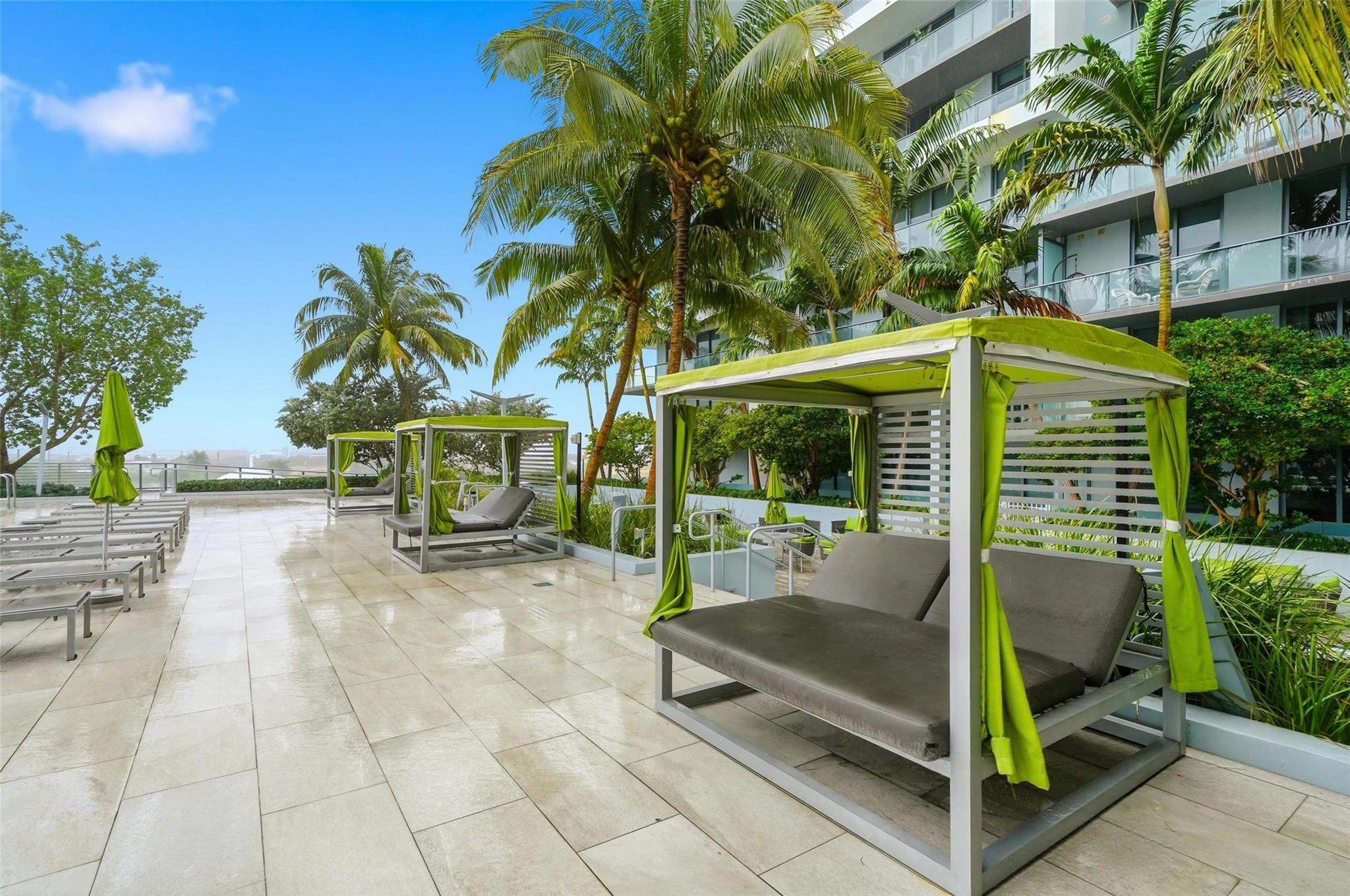 2960 NE 207th St #1108 Miami, FL 33180