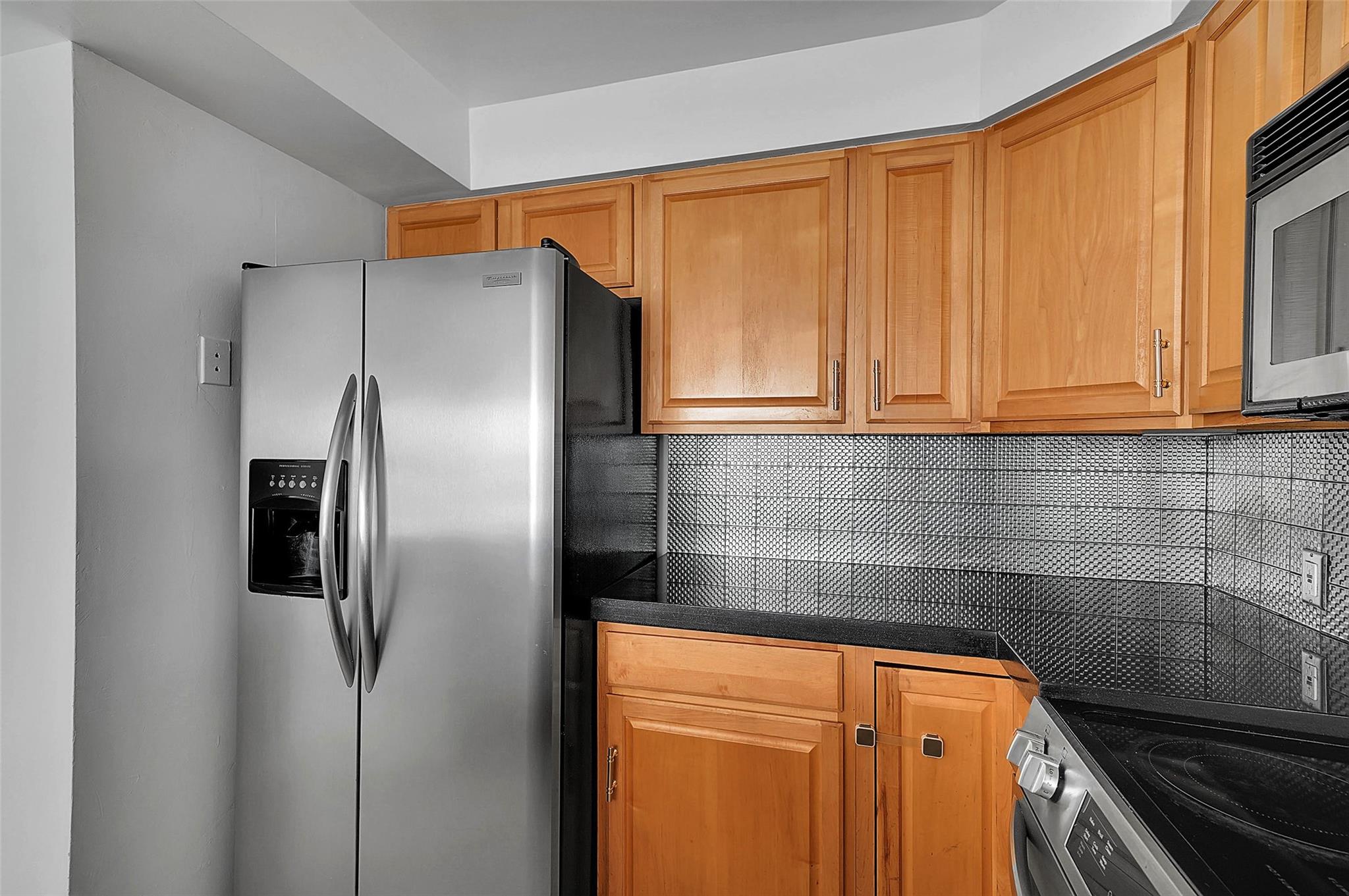 20335 W Country Clb Dr #2210 Aventura, FL 33180