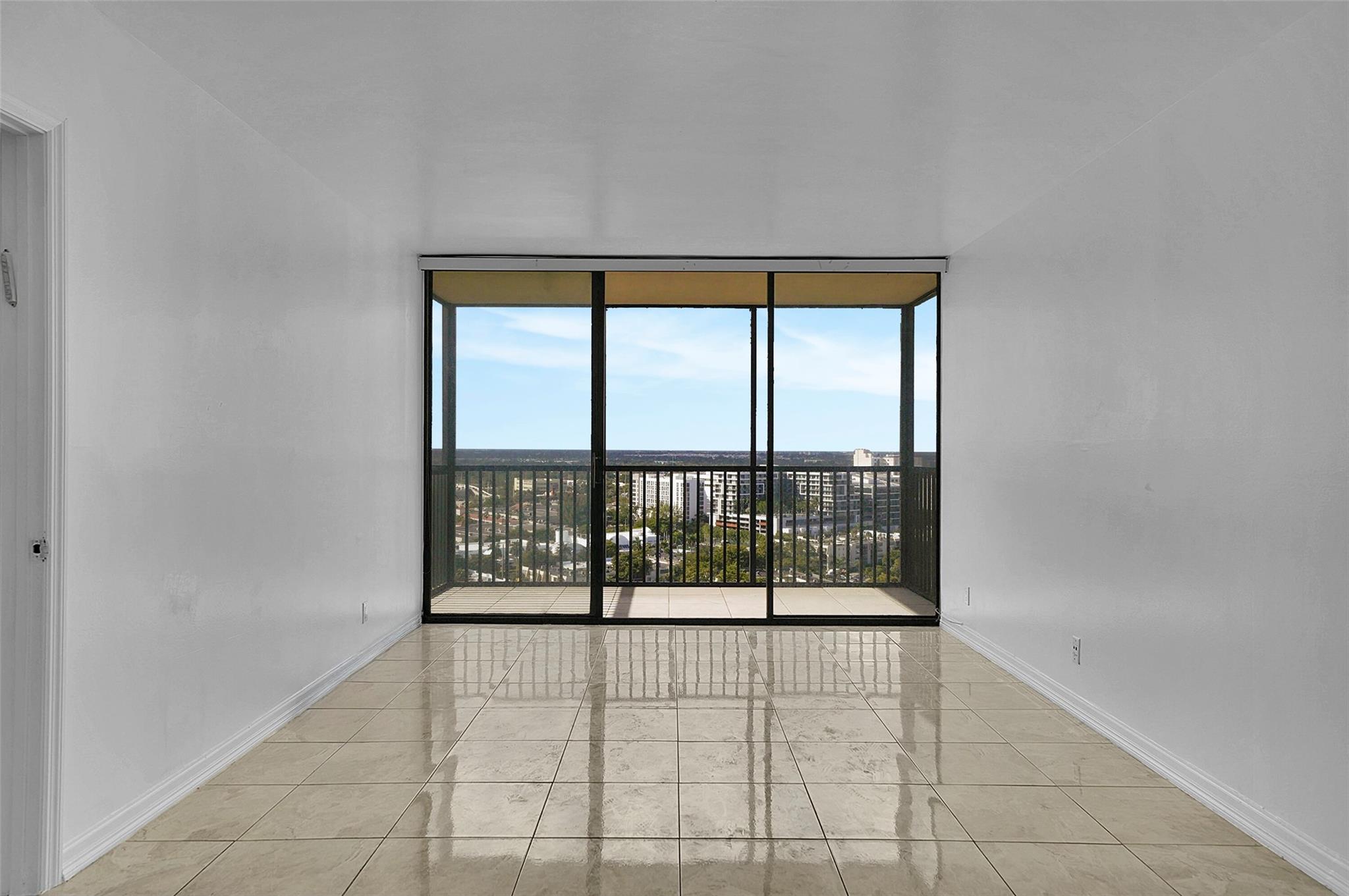 20335 W Country Clb Dr #2210 Aventura, FL 33180