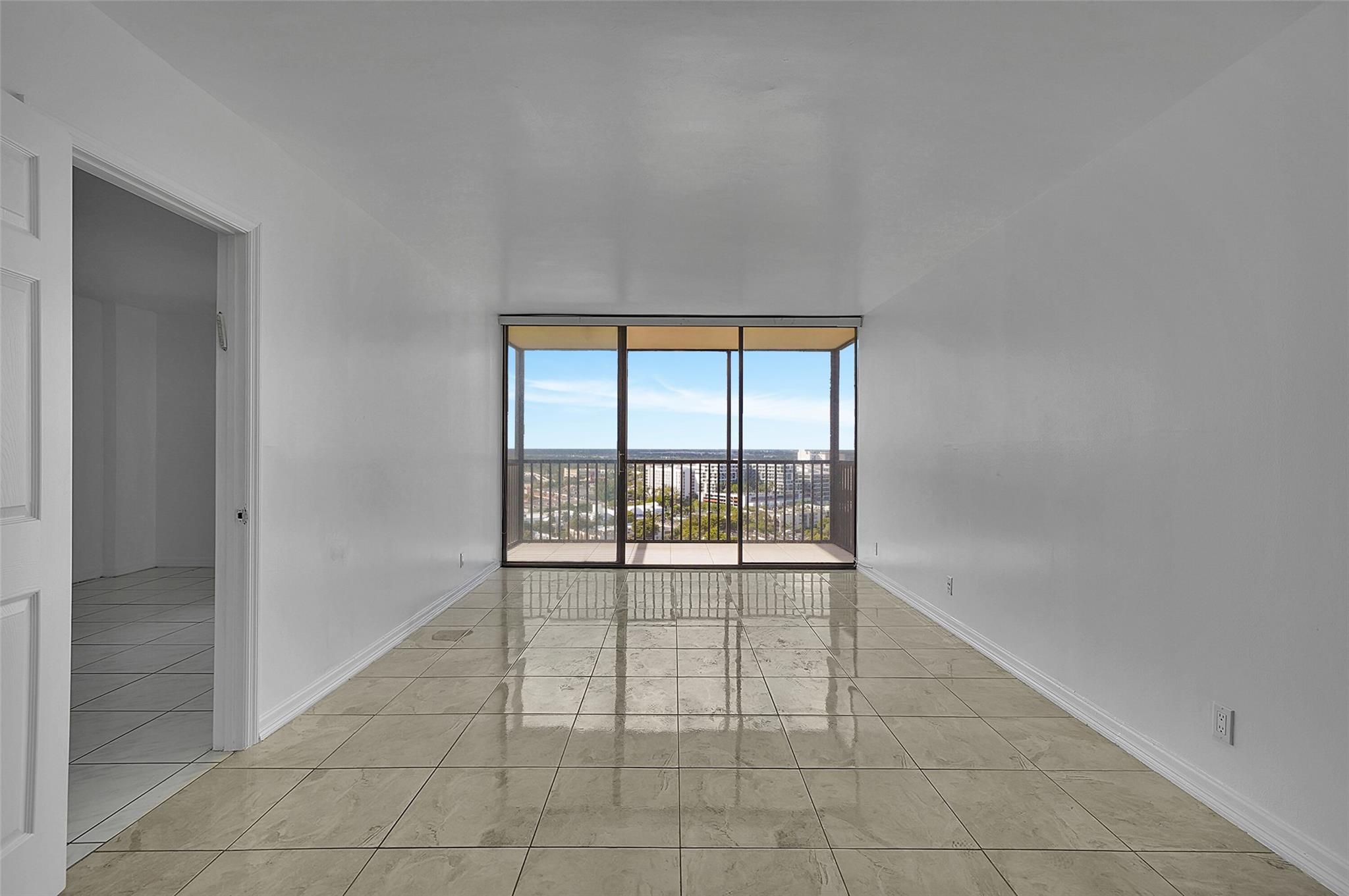 20335 W Country Clb Dr #2210 Aventura, FL 33180