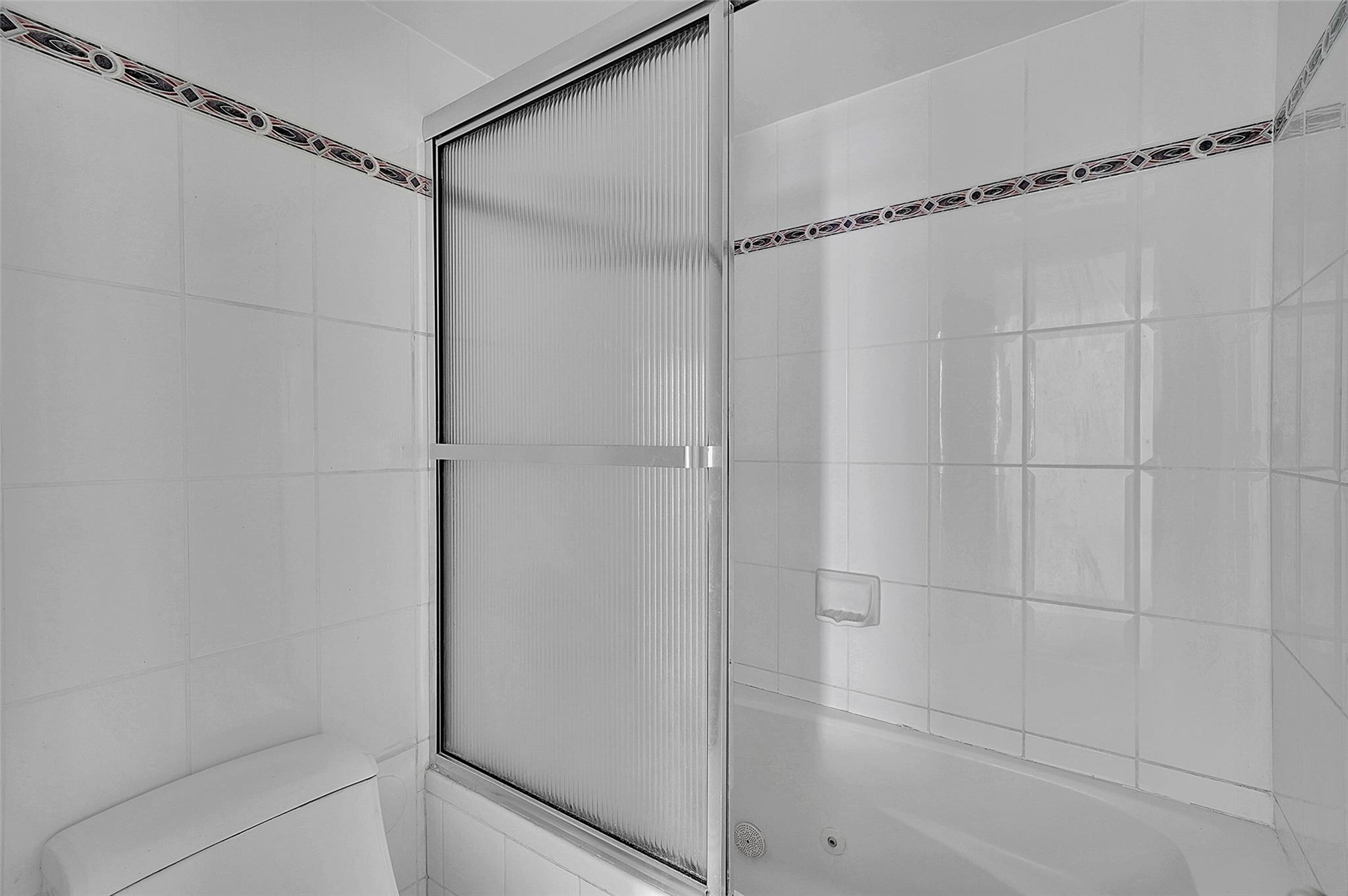 20335 W Country Clb Dr #2210 Aventura, FL 33180