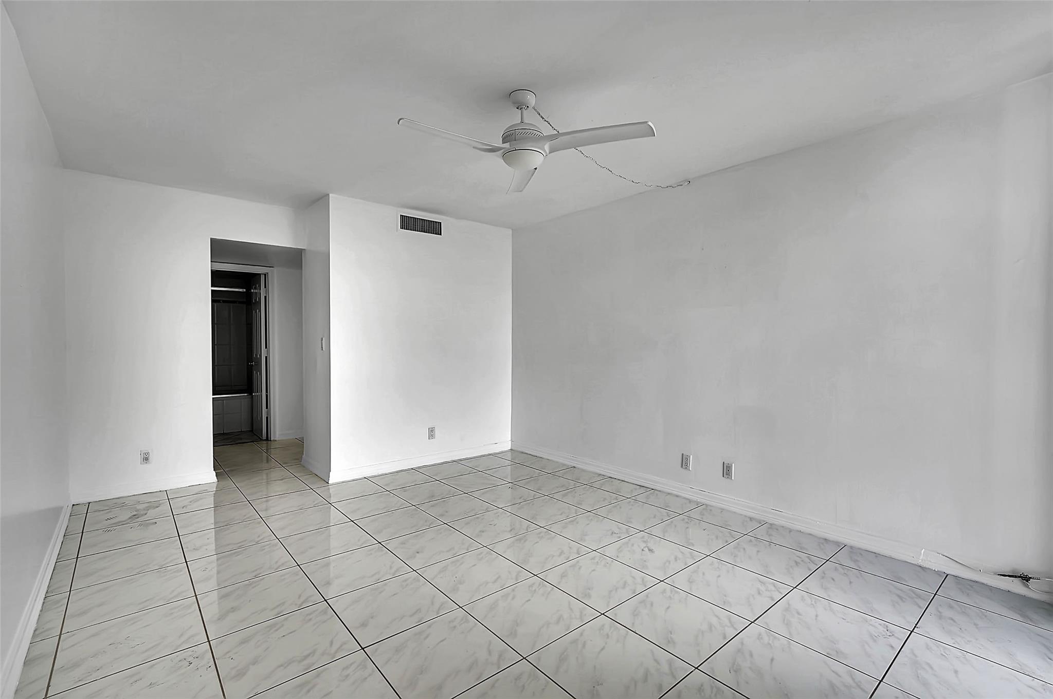 20335 W Country Clb Dr #2210 Aventura, FL 33180