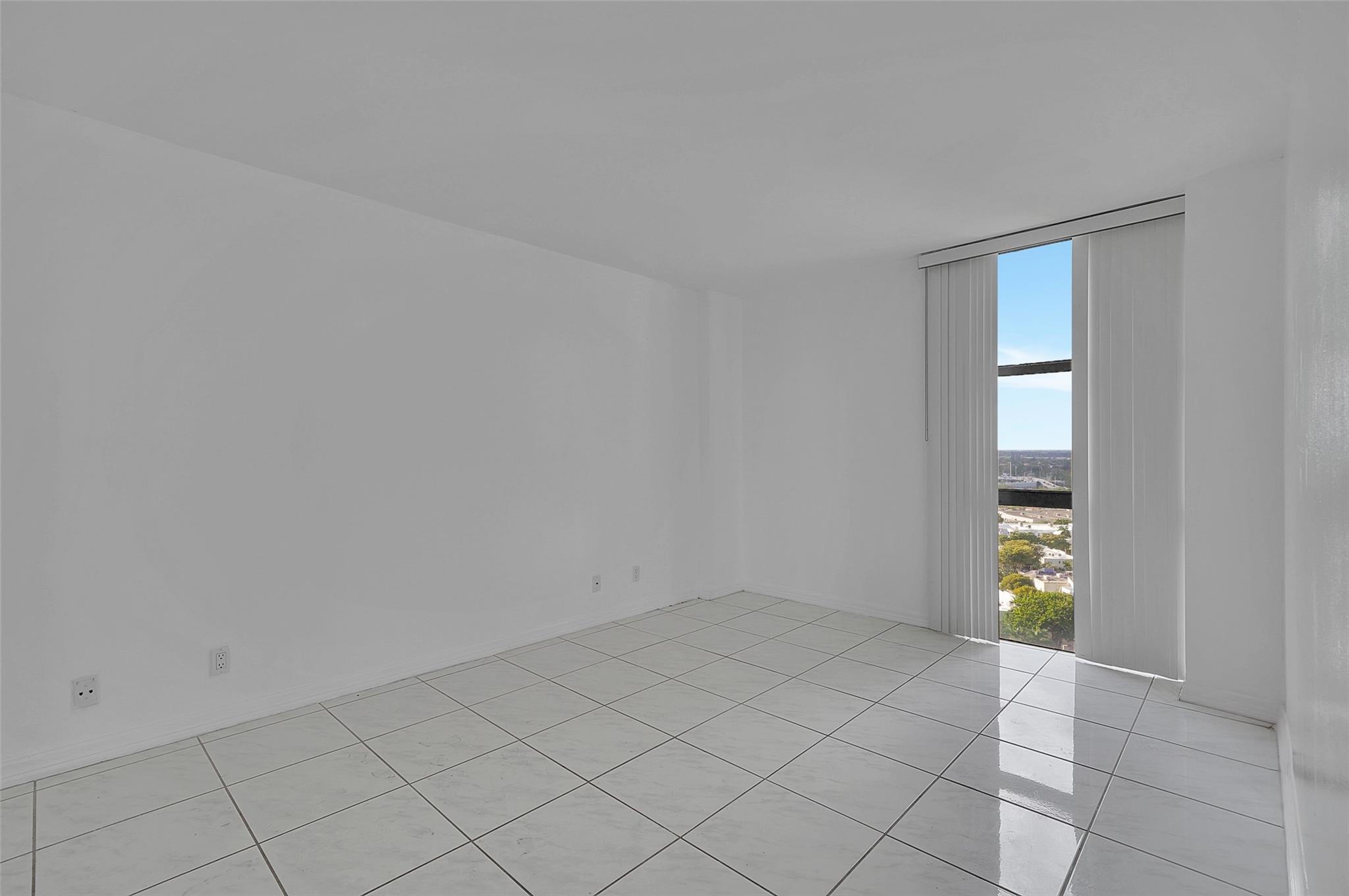 20335 W Country Clb Dr #2210 Aventura, FL 33180