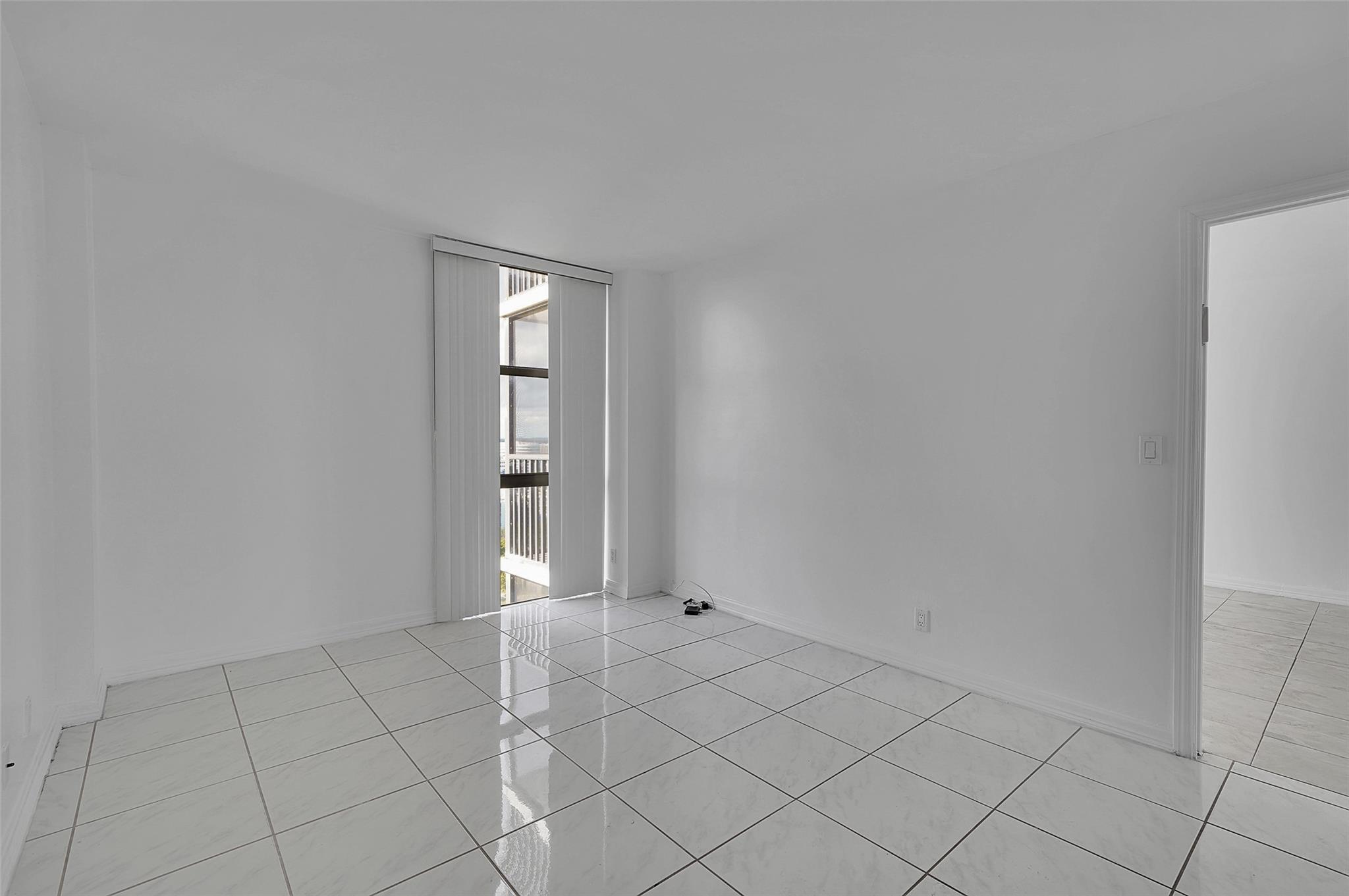 20335 W Country Clb Dr #2210 Aventura, FL 33180