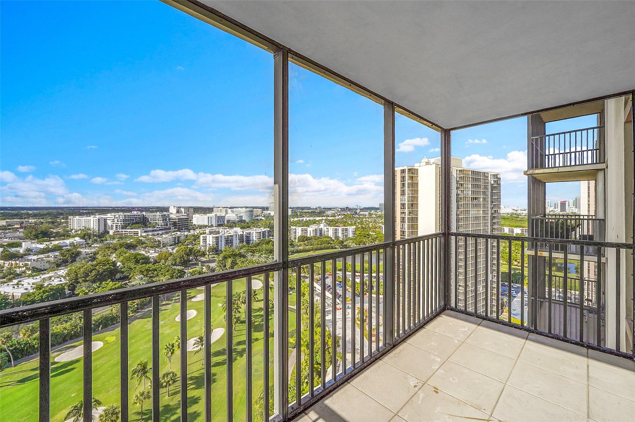 20335 W Country Clb Dr #2210 Aventura, FL 33180