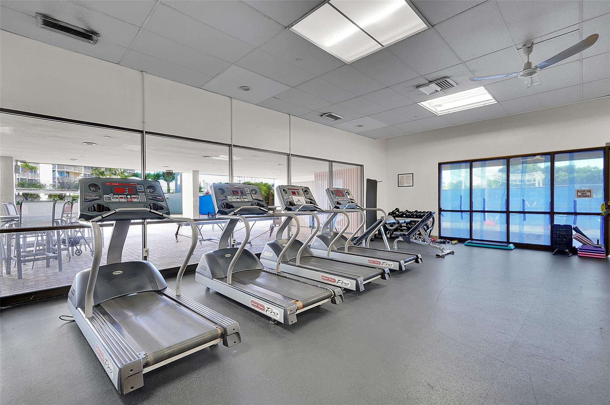 20335 W Country Clb Dr #2210 Aventura, FL 33180