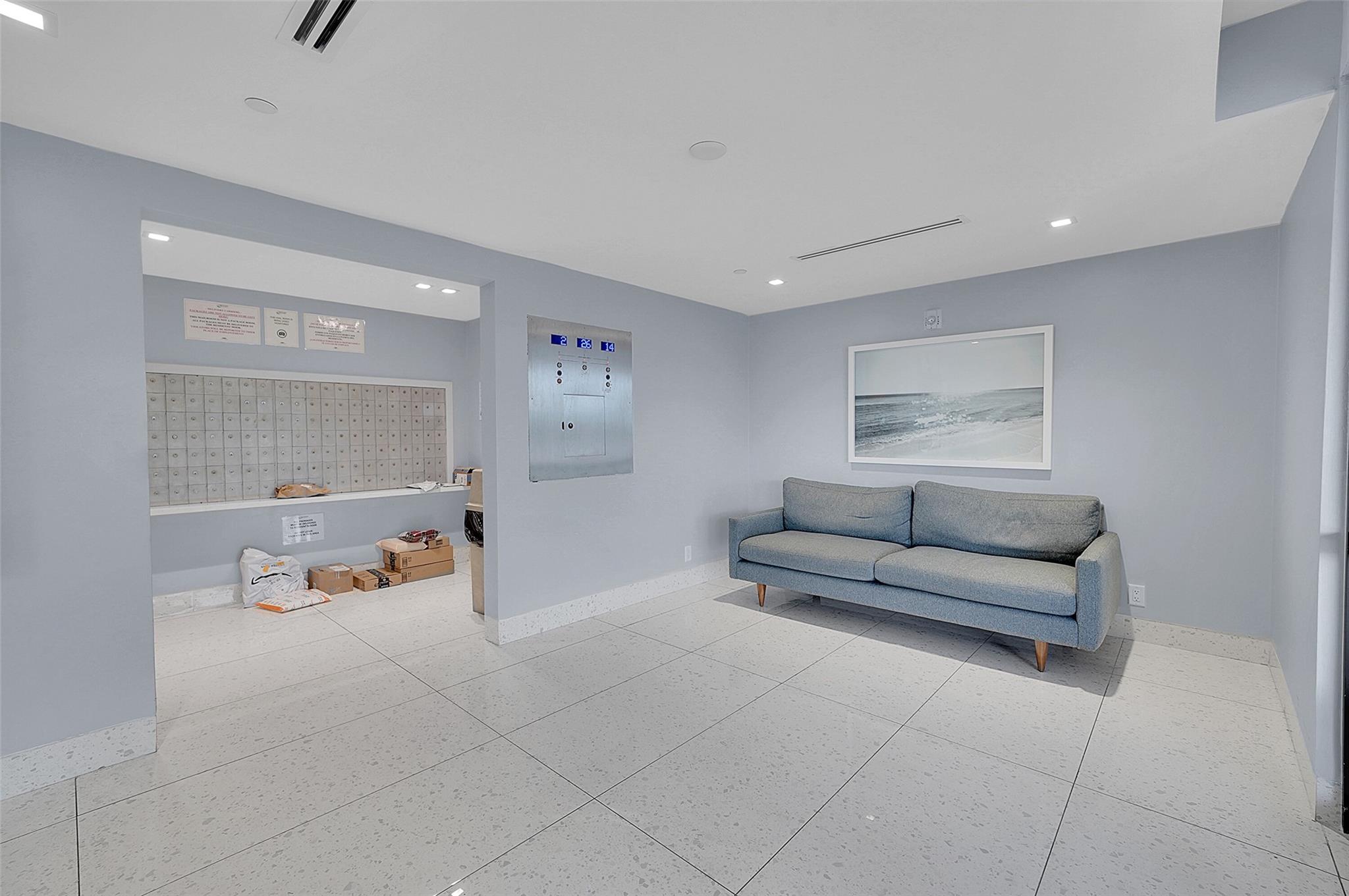 20335 W Country Clb Dr #2210 Aventura, FL 33180