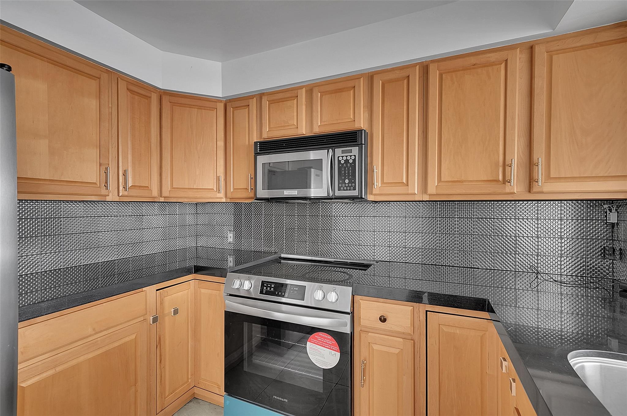 20335 W Country Clb Dr #2210 Aventura, FL 33180