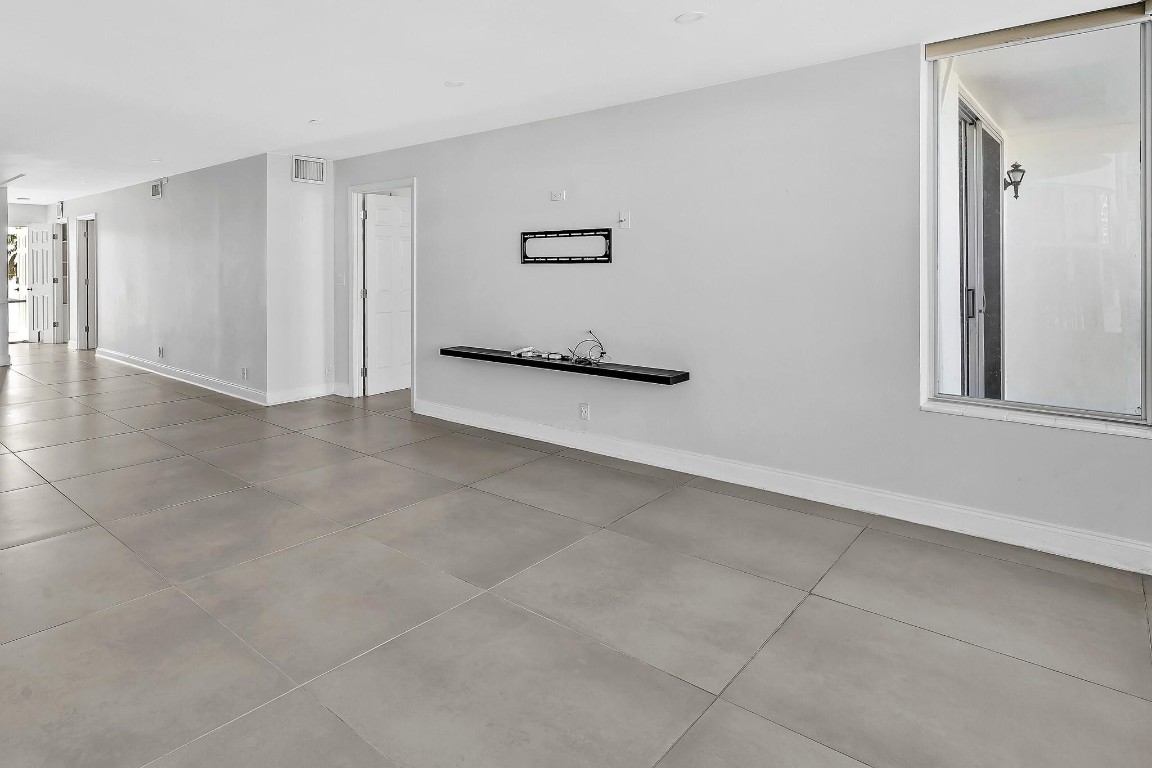 3051 NE 48th St #404 Fort Lauderdale, FL 33308