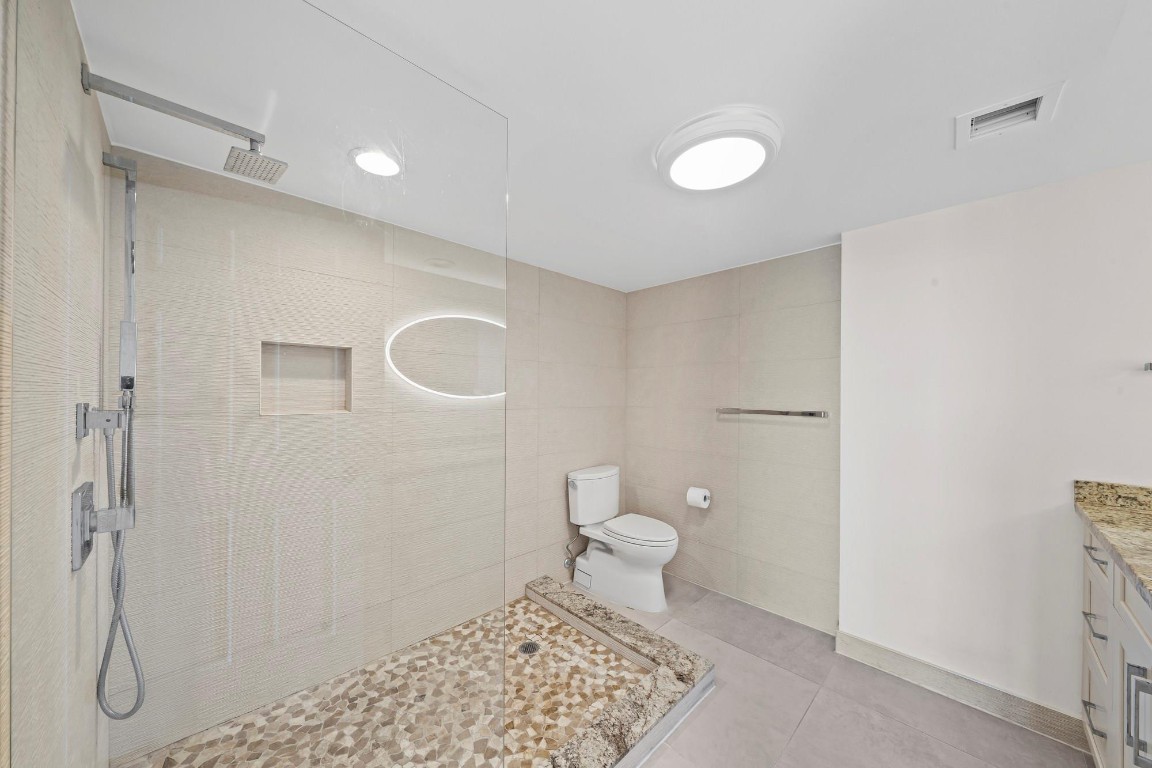 3051 NE 48th St #404 Fort Lauderdale, FL 33308