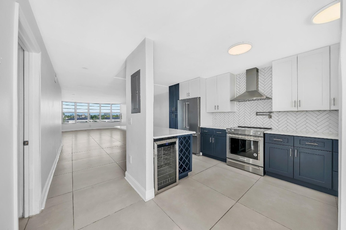 3051 NE 48th St #404 Fort Lauderdale, FL 33308