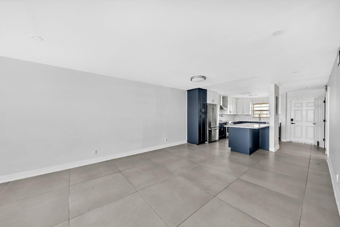 3051 NE 48th St #404 Fort Lauderdale, FL 33308