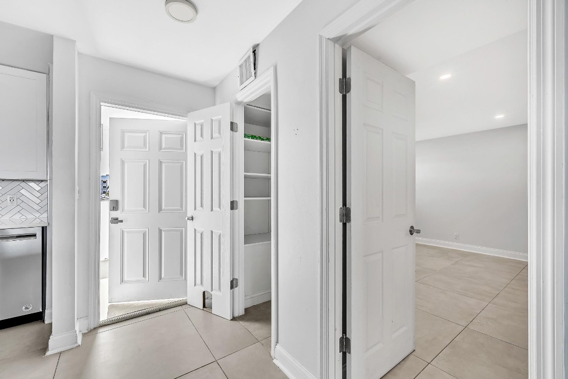 3051 NE 48th St #404 Fort Lauderdale, FL 33308