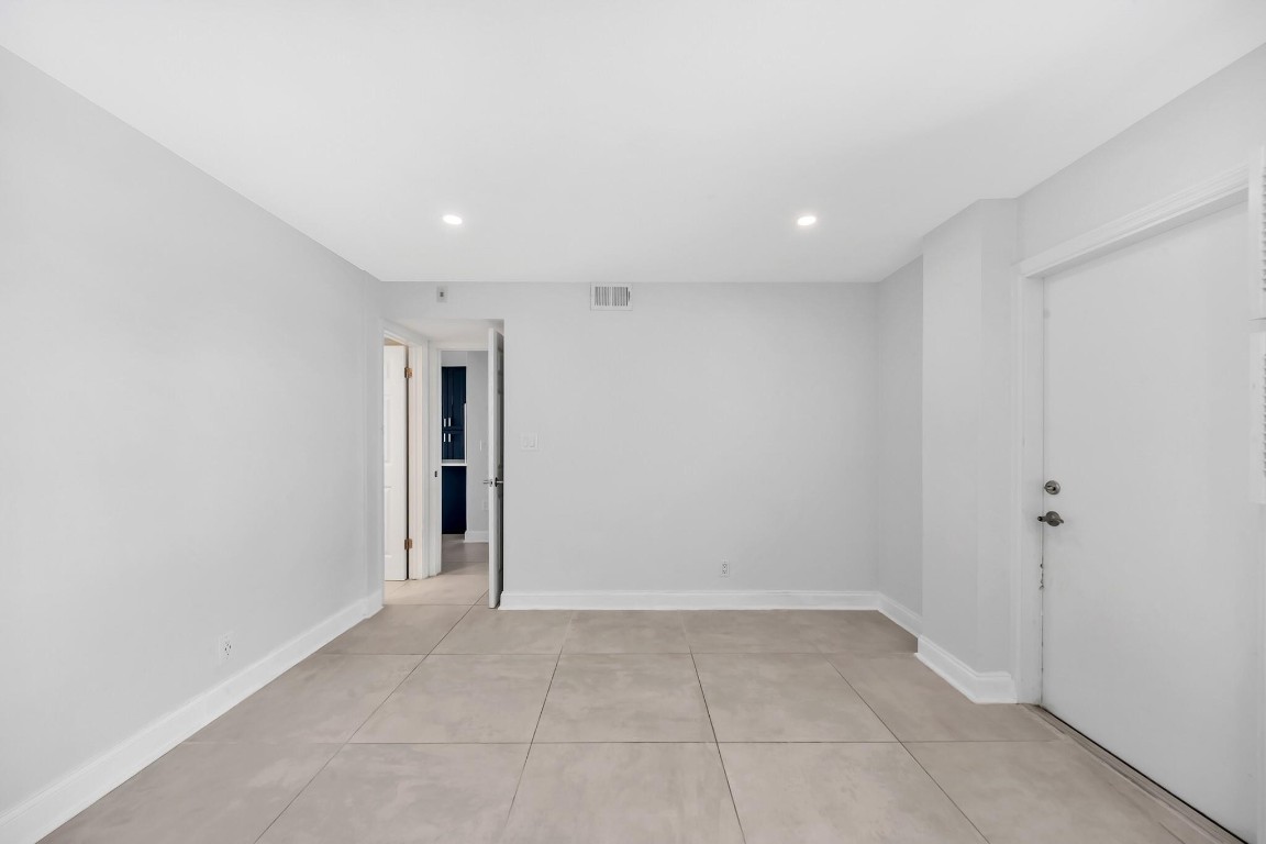 3051 NE 48th St #404 Fort Lauderdale, FL 33308