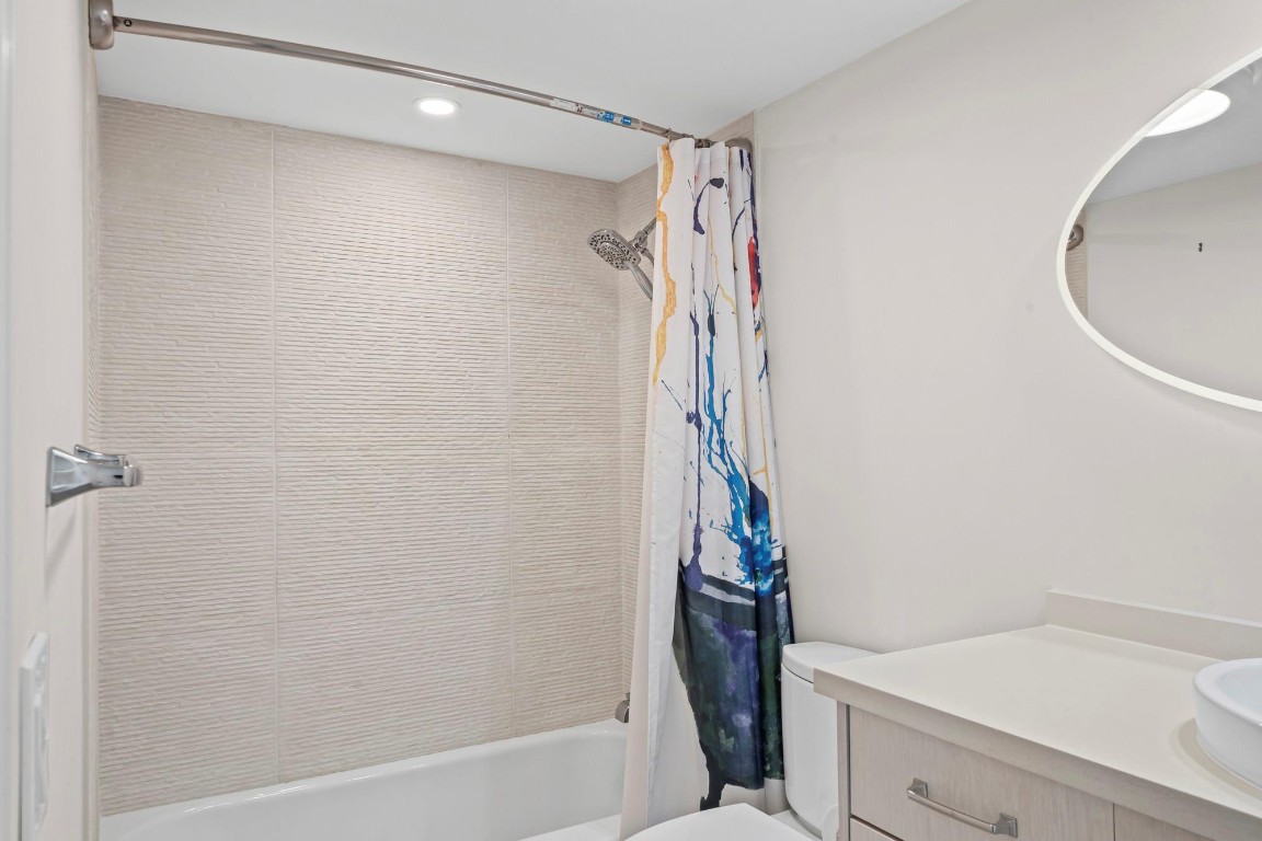 3051 NE 48th St #404 Fort Lauderdale, FL 33308