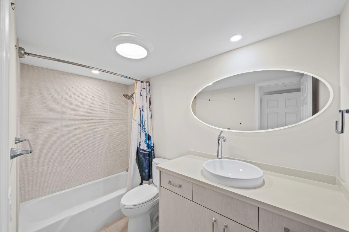 3051 NE 48th St #404 Fort Lauderdale, FL 33308