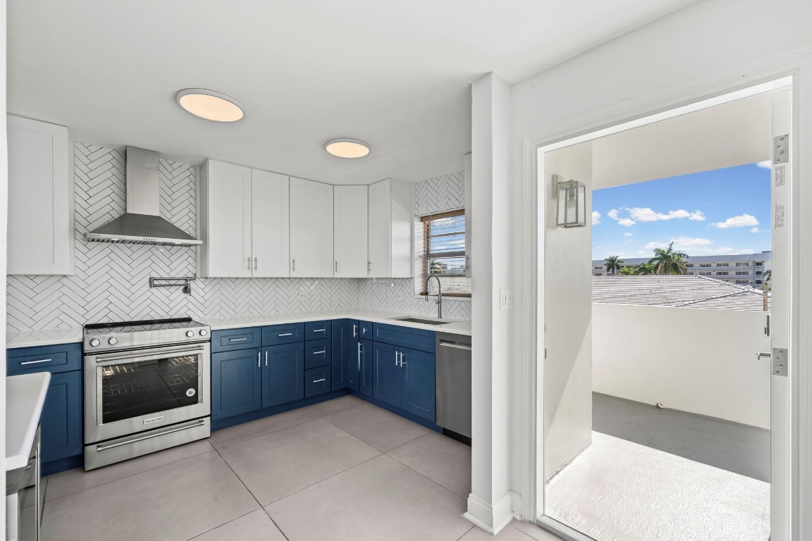 3051 NE 48th St #404 Fort Lauderdale, FL 33308