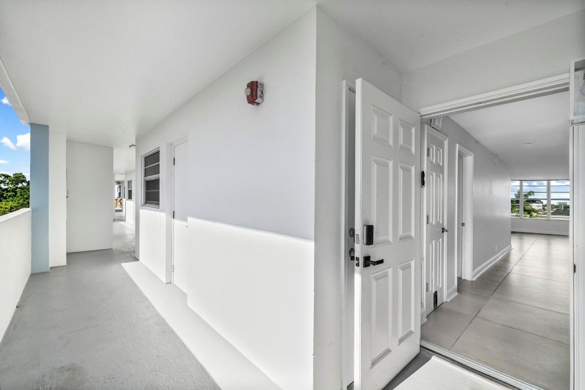 3051 NE 48th St #404 Fort Lauderdale, FL 33308