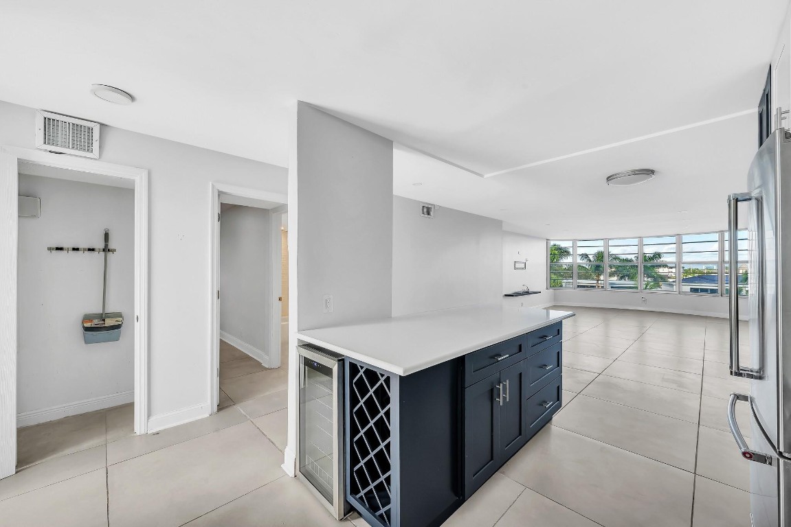 3051 NE 48th St #404 Fort Lauderdale, FL 33308