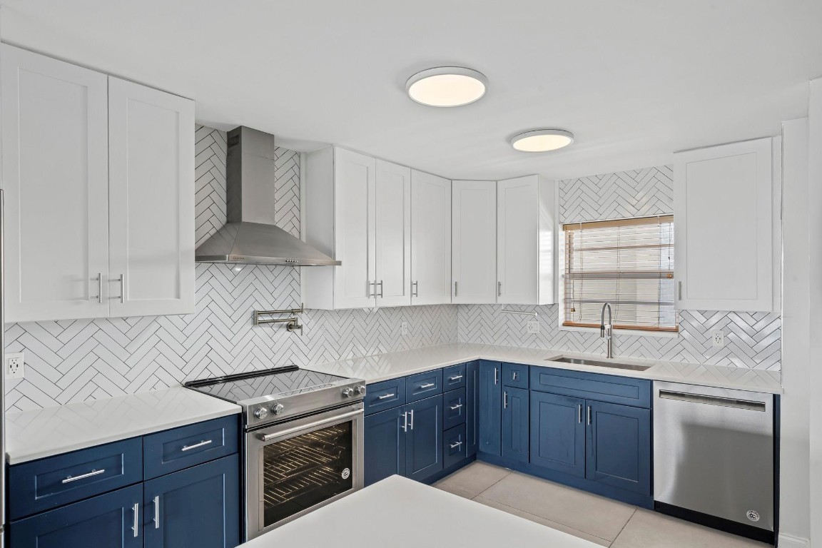 3051 NE 48th St #404 Fort Lauderdale, FL 33308