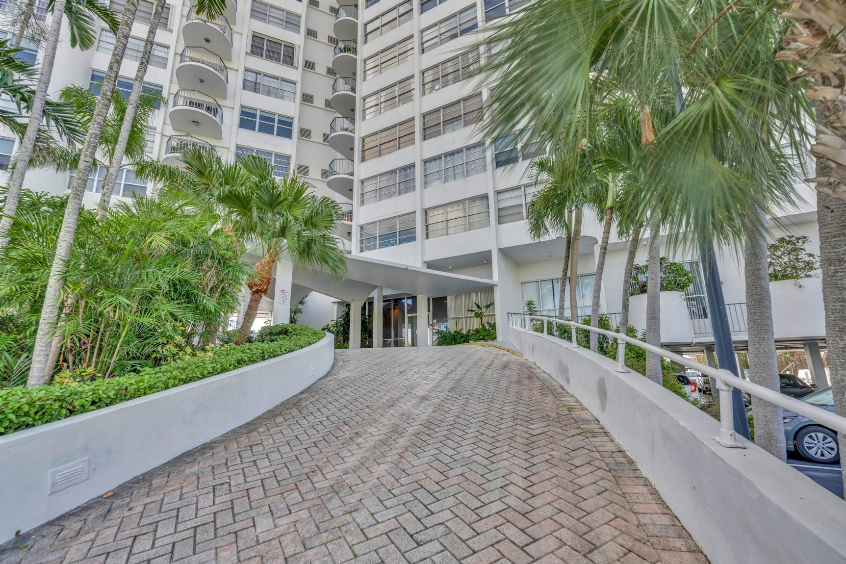 11930 N Bayshore #404 North Miami, FL 33181