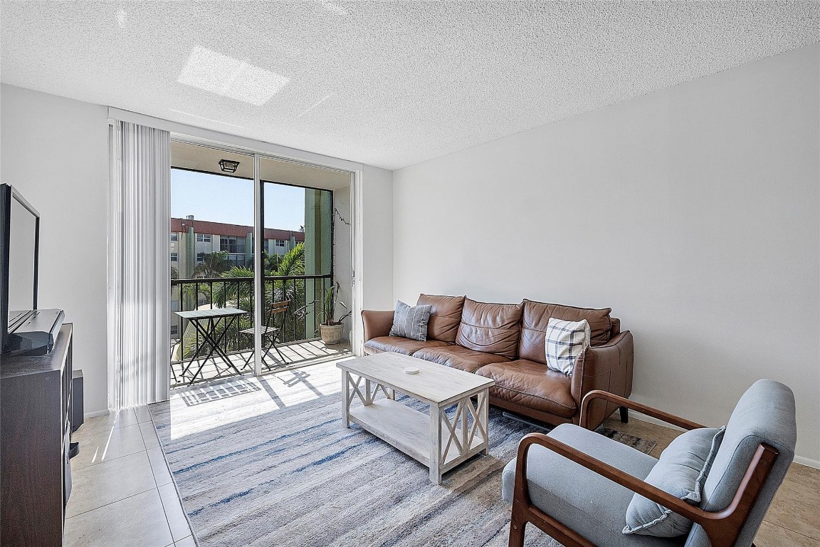 5300 NE 24th #425c Fort Lauderdale, FL 33308