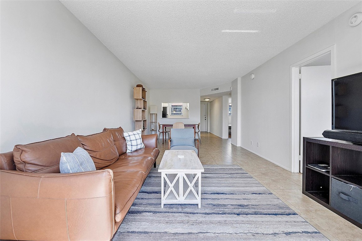 5300 NE 24th #425c Fort Lauderdale, FL 33308