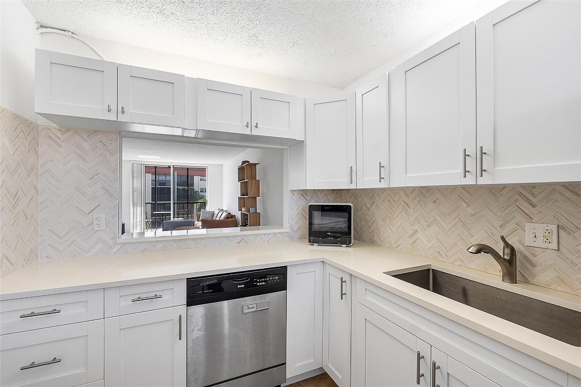 5300 NE 24th #425c Fort Lauderdale, FL 33308