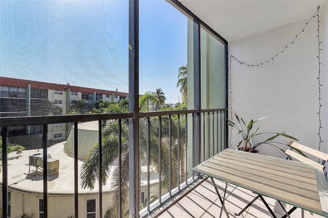 5300 NE 24th #425c Fort Lauderdale, FL 33308