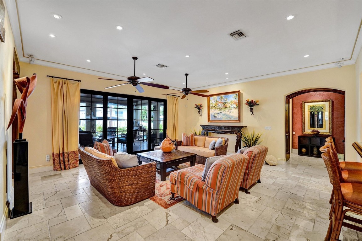 2321 SW 26th Fort Lauderdale, FL 33312