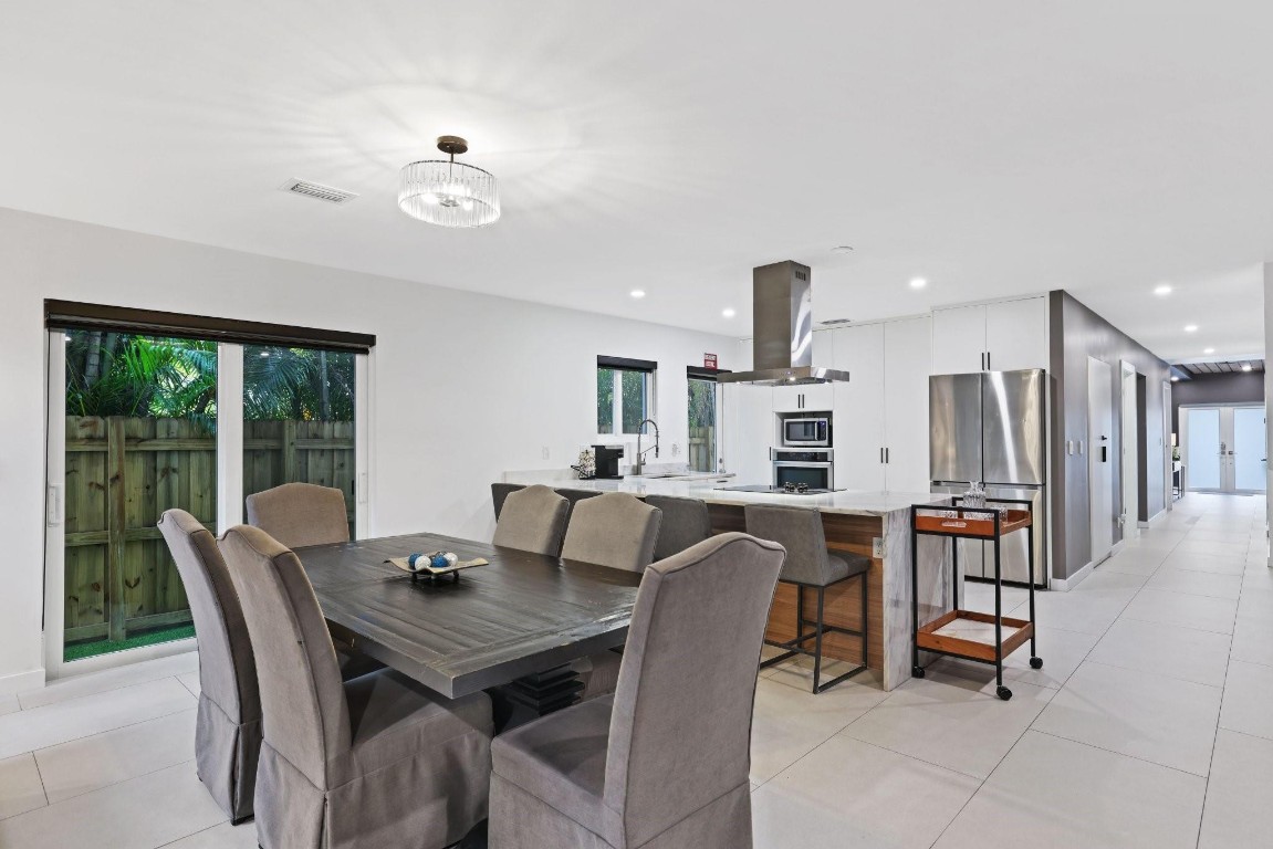 1124 NE 2nd #1124 Fort Lauderdale, FL 33304