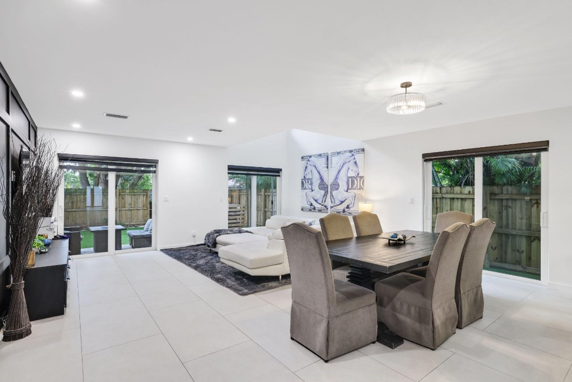 1124 NE 2nd #1124 Fort Lauderdale, FL 33304