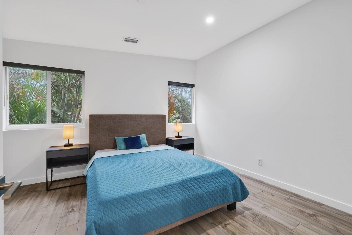 1124 NE 2nd #1124 Fort Lauderdale, FL 33304