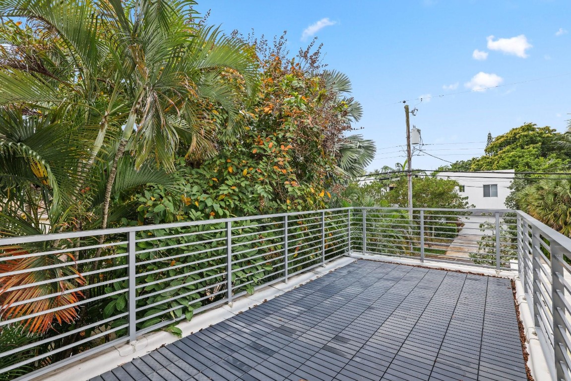 1124 NE 2nd #1124 Fort Lauderdale, FL 33304