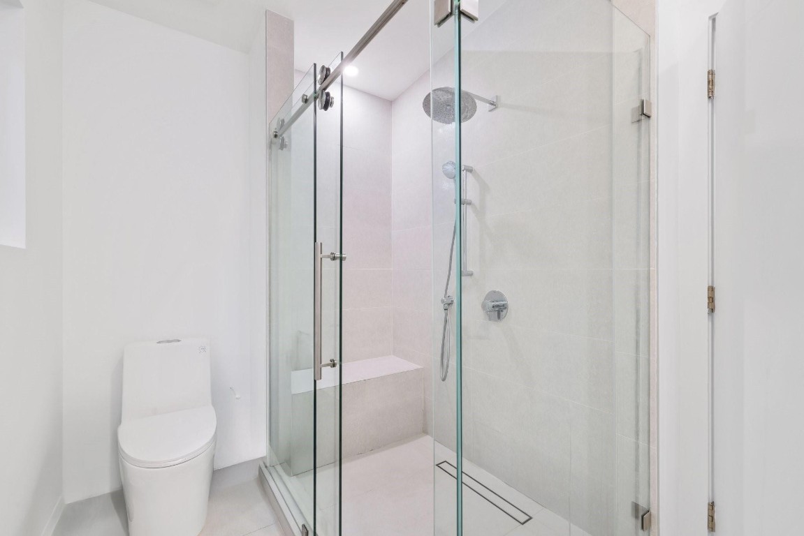 1124 NE 2nd #1124 Fort Lauderdale, FL 33304