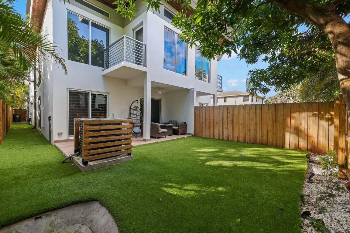 1124 NE 2nd #1124 Fort Lauderdale, FL 33304